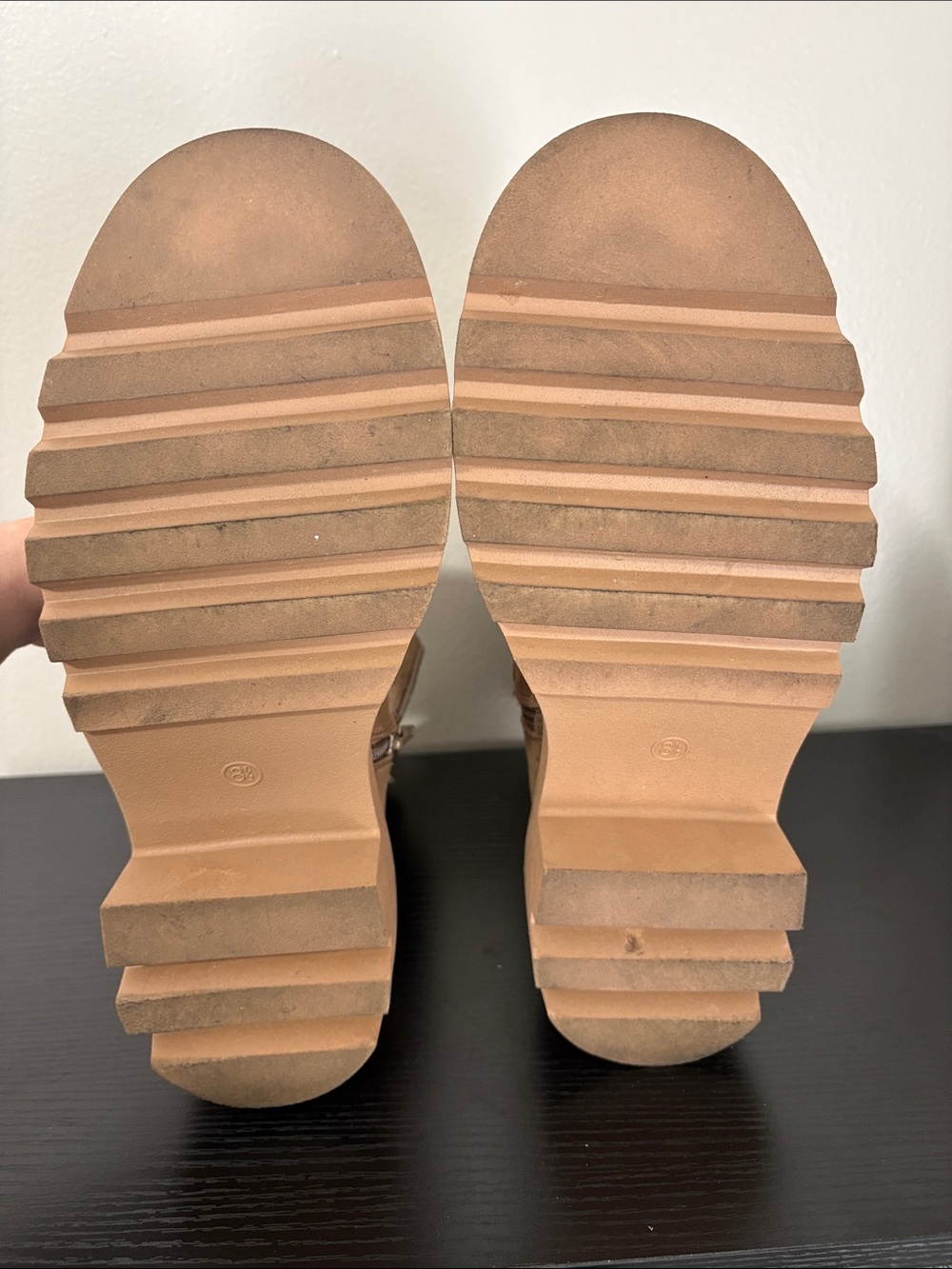 Universal Thread Tan Ribbed Chelsea Lug Booties - Picture 3 of 3